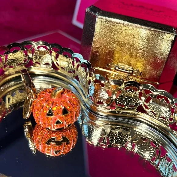 Authentic Juicy Couture pave pumpkin charm!🎃 RARE - Picture 3 of 8
